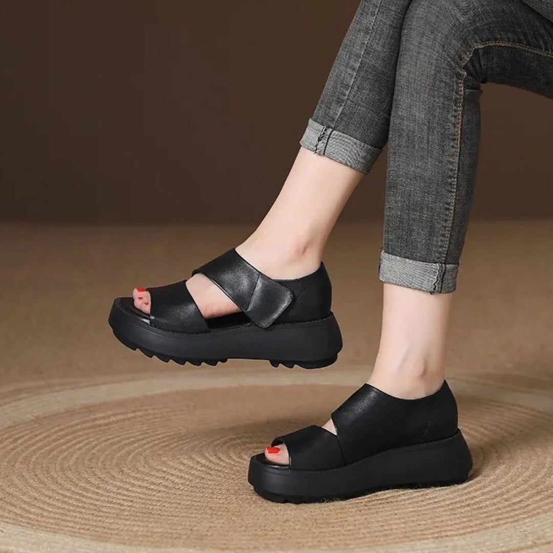 【EU 35-40】👡Női retro vastag talpú tépőzáras szandálok