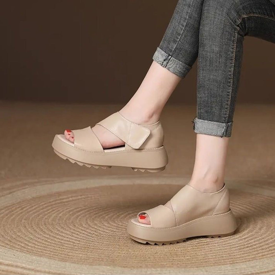 【EU 35-40】👡Női retro vastag talpú tépőzáras szandálok