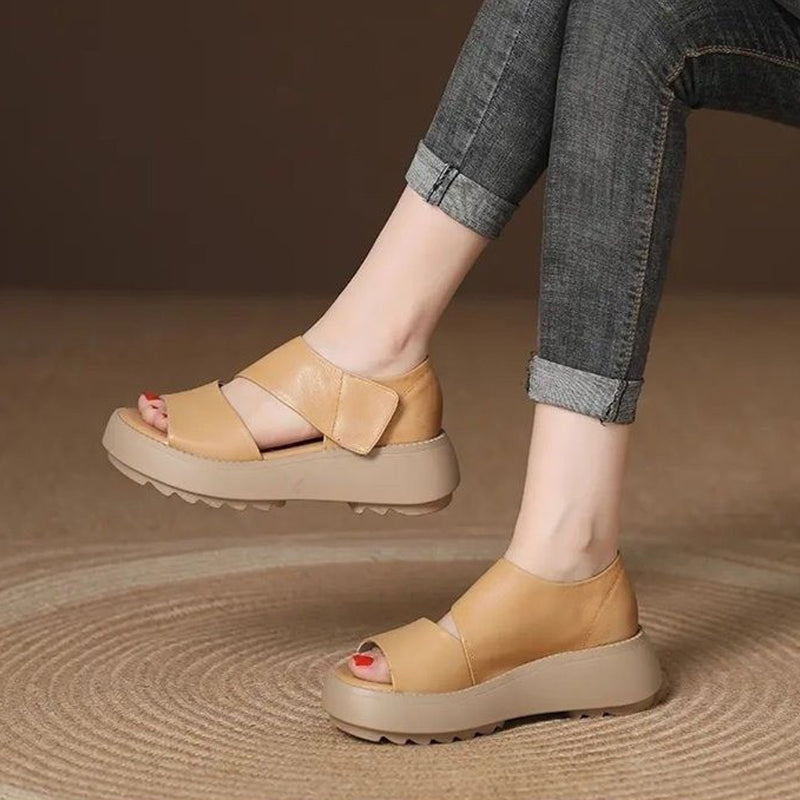 【EU 35-40】👡Női retro vastag talpú tépőzáras szandálok