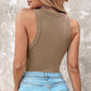 👚Geripptes Tanktop mit integriertem BH für Frauen