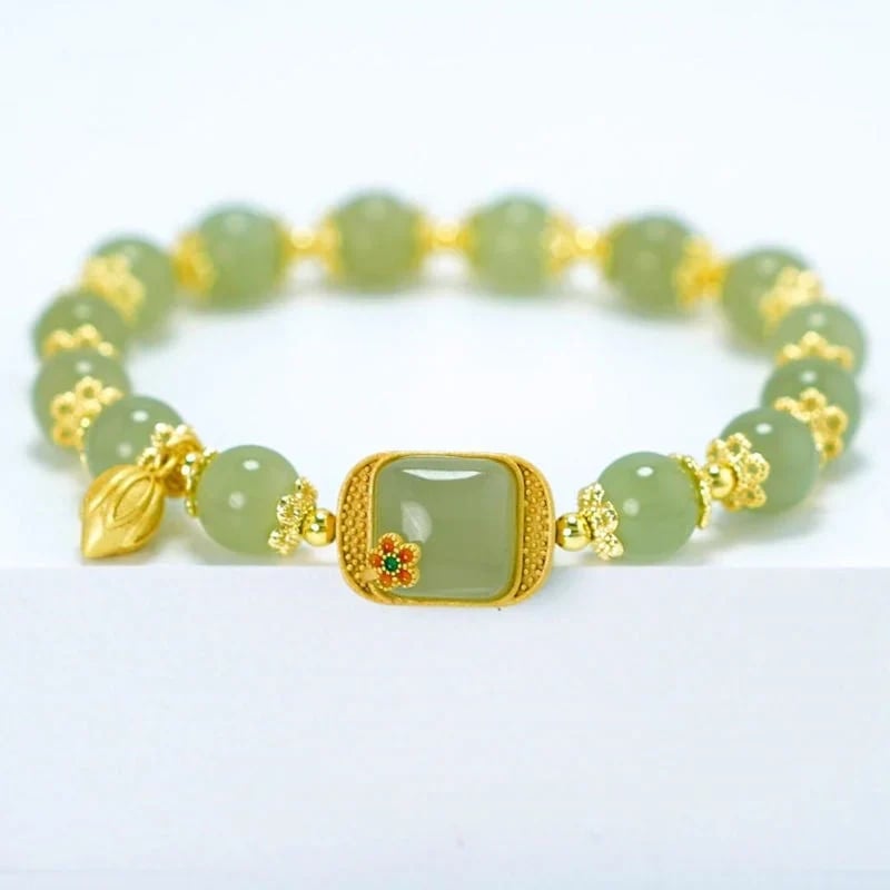 Nischenprodukt aus hochwertigem Hetian-Jade mit Perlenarmband