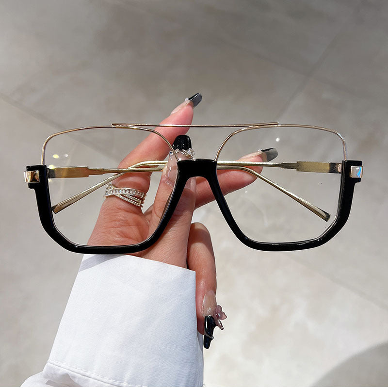 ☀️😎Modische, leichte Sonnenbrille mit getönten Gläsern