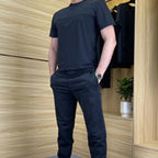 Zweiteiliges Sportset für Herren mit Kurzarmshirt und Hose