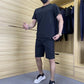 Zweiteiliges Sportset für Herren mit Kurzarmshirt und Hose