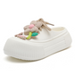 🍀Tragbar zu Hause und unterwegs 💖Atmungsaktive Damen-Pantoletten mit blumigem Schuhschmuck