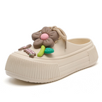 🍀Tragbar zu Hause und unterwegs 💖Atmungsaktive Damen-Pantoletten mit blumigem Schuhschmuck